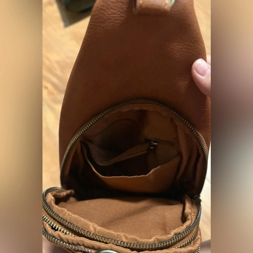 Antik Kraft Strap Sling Bag - Picture 8 of 9